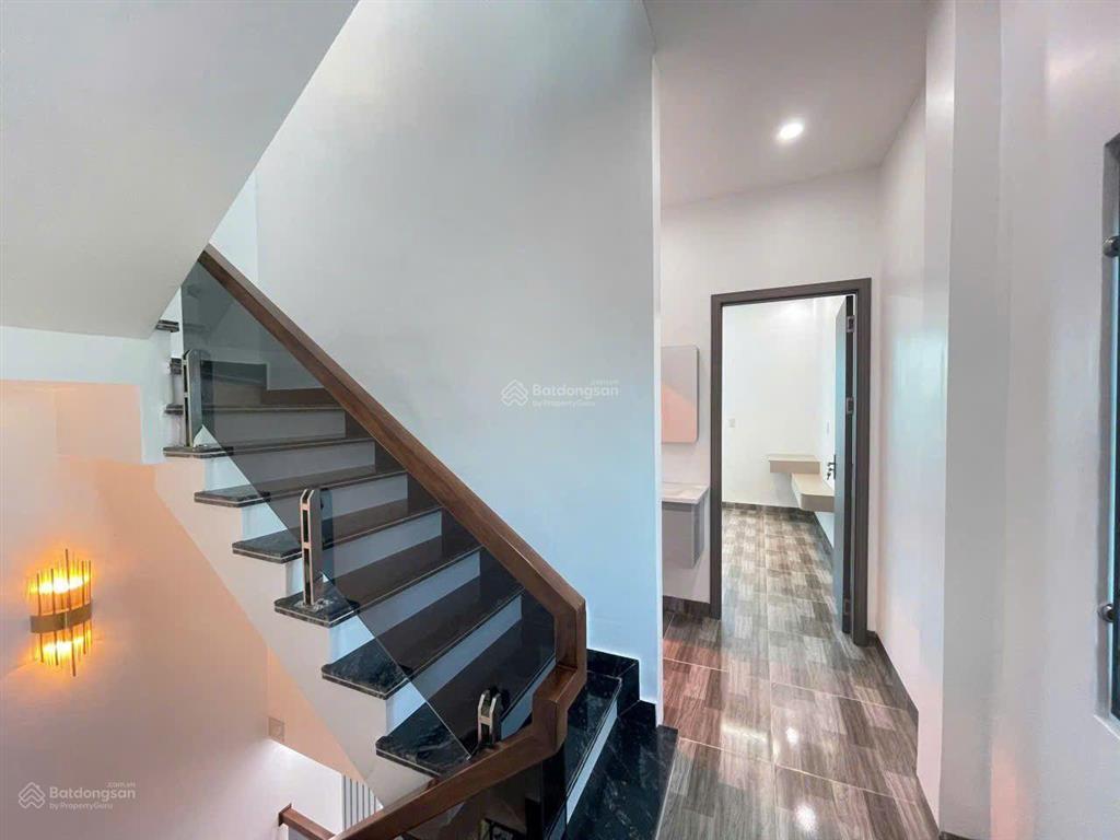 Nhà 3 tầng xây độc lập tại bắc sơn, 56m2 ngõ ô tô quay đầu