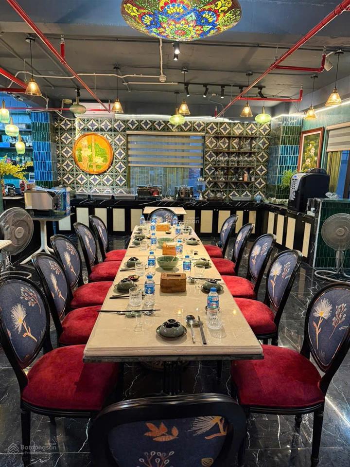 Bán khách sạn 4 sao boutique giữa trung tâm ba đình gần bảo tàng hồ chí minh  quảng trường ba đình