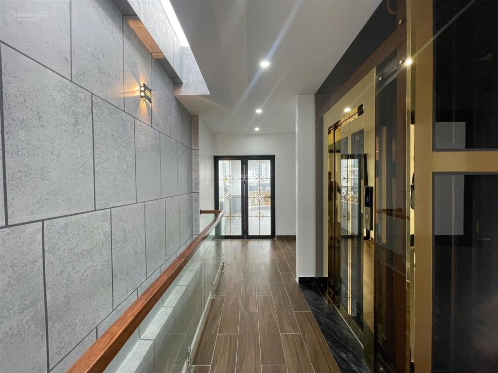 Nhà 5 tầng thang máy tuyến 2 võ nguyên giáp gần aeon mall lê chân