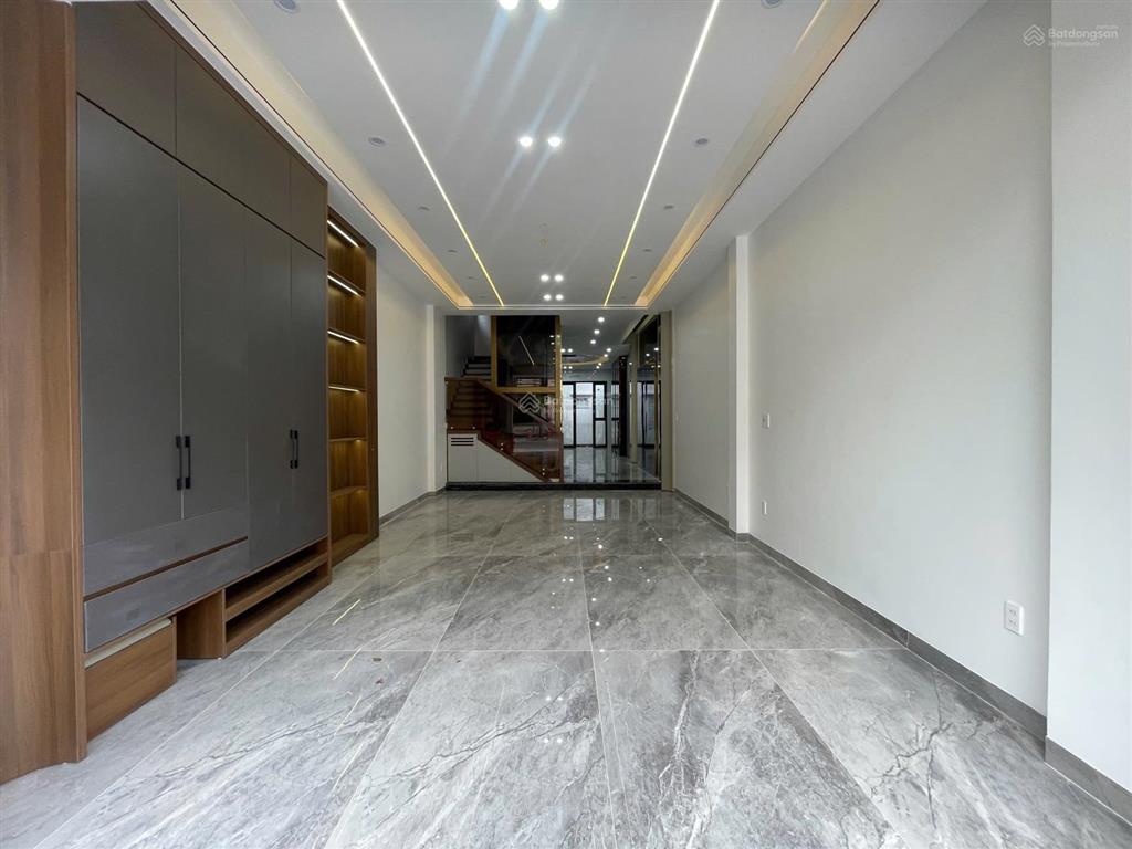 Nhà 5 tầng thang máy tuyến 2 võ nguyên giáp gần aeon mall lê chân