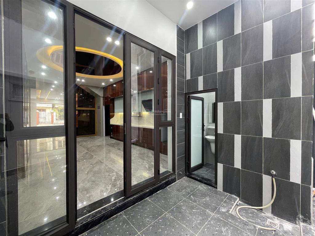 Nhà 5 tầng thang máy tuyến 2 võ nguyên giáp gần aeon mall lê chân