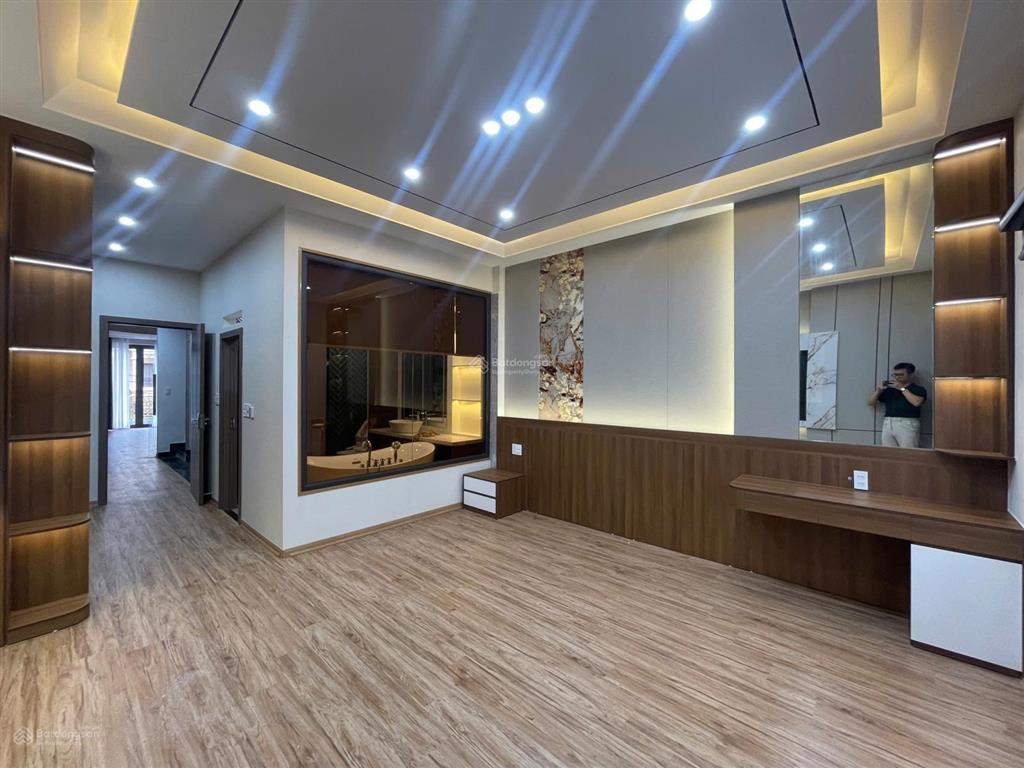 Nhà 5 tầng thang máy tuyến 2 võ nguyên giáp gần aeon mall lê chân