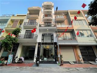 Nhà 5 tầng thang máy khu phân lô tđc vinhomes riverside