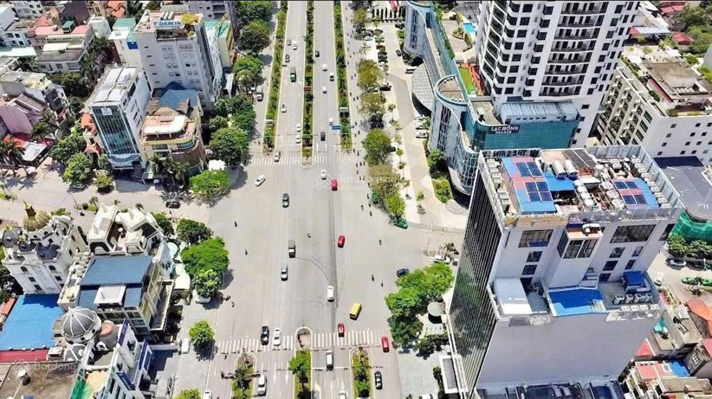 425m2 đất xây toà nhà lô góc mặt đường trung tâm phố lê hồng phong
