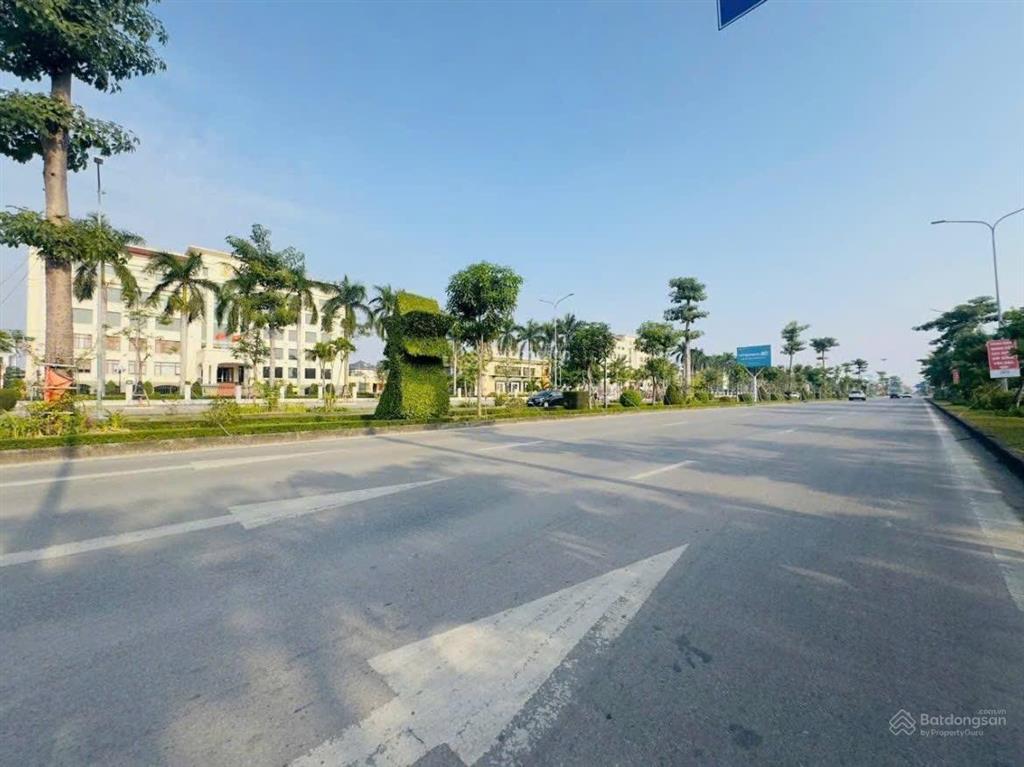 1485m2 đất 3 mặt tiền mặt đường lê hồng phong