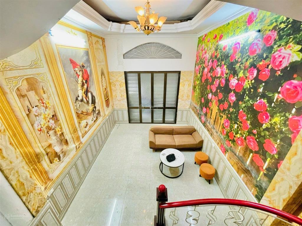Cho thuê nhà 2,5 tầng ngõ 302 văn cao thông 139 ngô gia tự