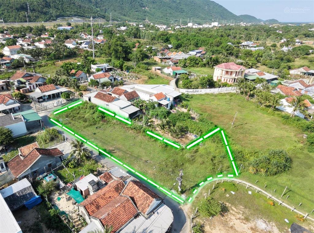 Pk8 lô đất hơn 1.000m full thổ cư, làm phân lô rất đẹp