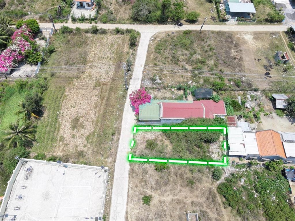 Gần kcn dốc đá trắng, có lô đất full thổ. gần 200 m2, giá chỉ 1 tỷ 100 triệu