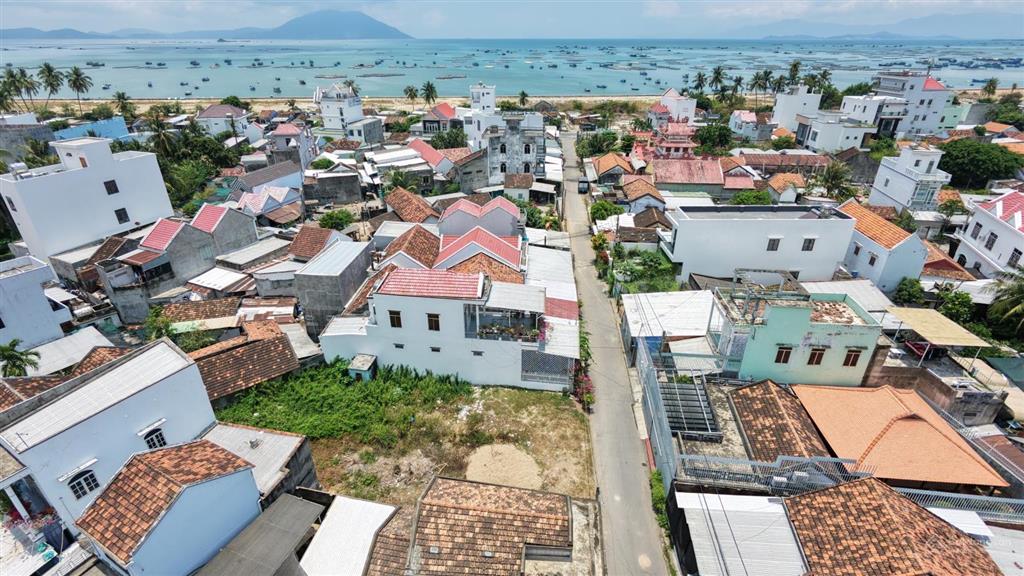 Đất xã vạn ninh, vân phong gần biển. đường nhựa, full thổ cư. 138 m2, giá 2. xtỷ