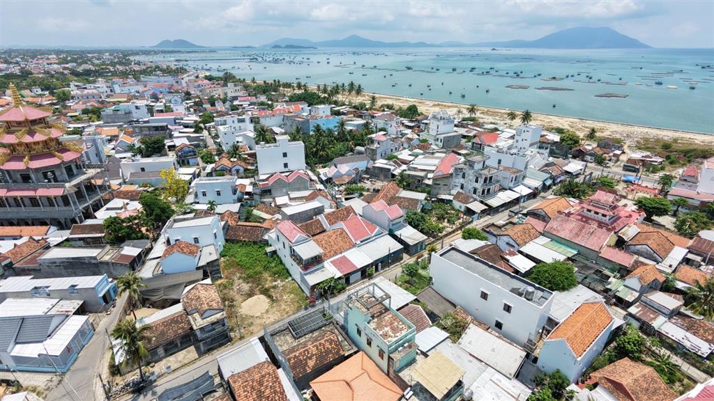 Đất xã vạn ninh, vân phong gần biển. đường nhựa, full thổ cư. 138 m2, giá 2. xtỷ