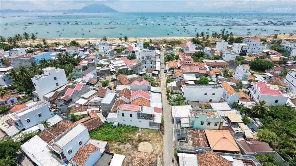 Đất xã vạn ninh, vân phong gần biển. đường nhựa, full thổ cư. 138 m2, giá 2. xtỷ