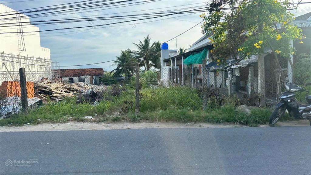 Đất thổ trục chính ninh mã cửa ngõ kkt vân phong  giá 2 tỷ 6