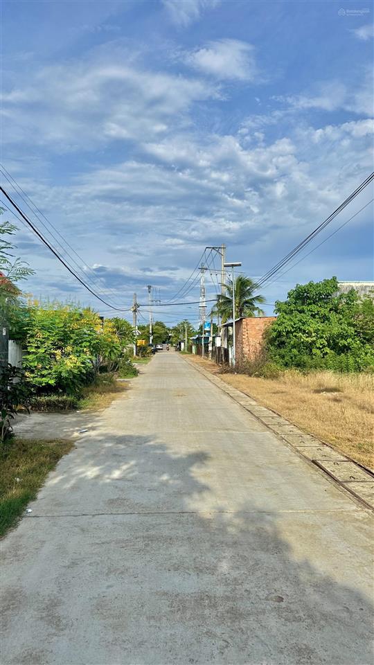 Quỹ đất rộng hơn 1700 m2, full thổ cư. cạnh kcn dốc đá trắng, chỉ hơn 2 triệu/m2