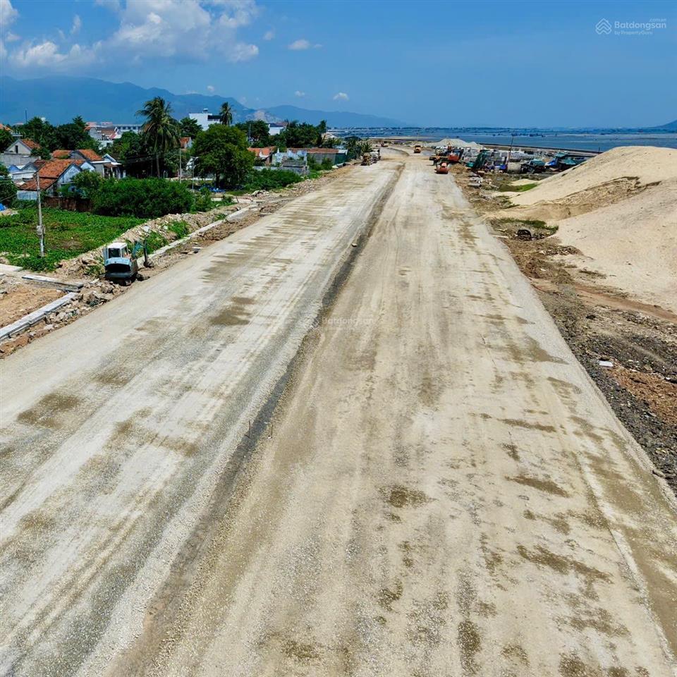 Lô góc mặt biển đón sóng kkt vân phong | sổ sẵn