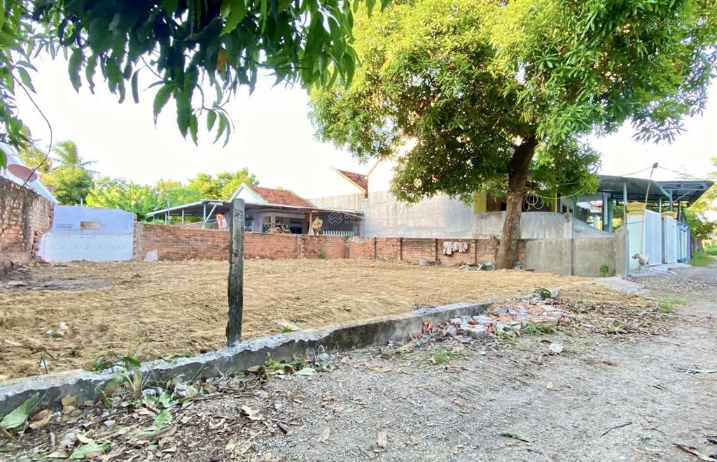 Giá hấp dẫn, đất full thổ gần biển. mặt tiền 5,32 mét, chỉ 600 triệu