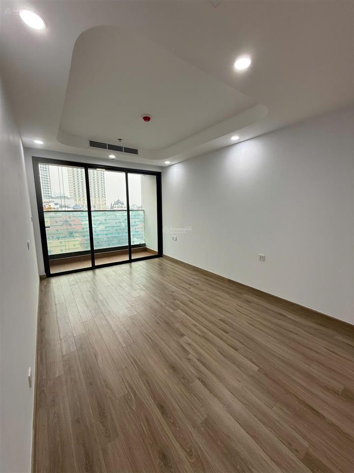 Cần tiền bán rẻ nhất thị trường 83m2 giá 136tr/m2 có tl, skyline west lake  vị trí đẹp nhất hồ tây