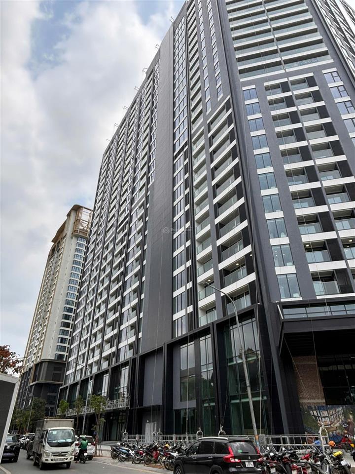 Cần tiền bán rẻ nhất thị trường 83m2 giá 136tr/m2 có tl, skyline west lake  vị trí đẹp nhất hồ tây