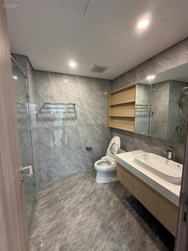 0936 461 *** cần tiền bán gấp skyline west lake 83m2, giá 130tr/m2 giá hời khu hồ tây hiện tại!