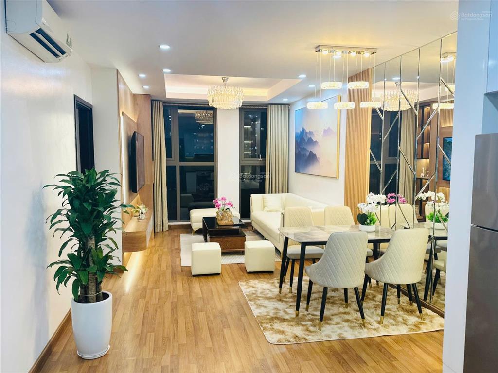 Tôi muốn cho thuê căn hộ 95m2, 2pn 18tr/th  skyline west lake tây hồ