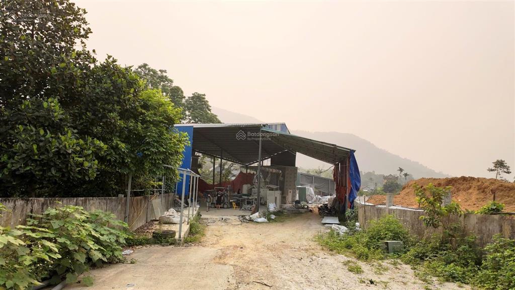 Cắt lỗ sâu 2 tỷ nhà xưởng diện tích 2300m2 có 200m2 đất ở tại yên bình thạch thất