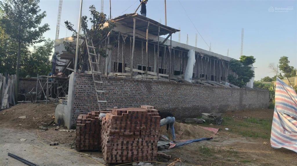 Cần bán 212m2 tại phú cát hà nội có sẵn 10 phòng trọ kinh doanh dòng tiền