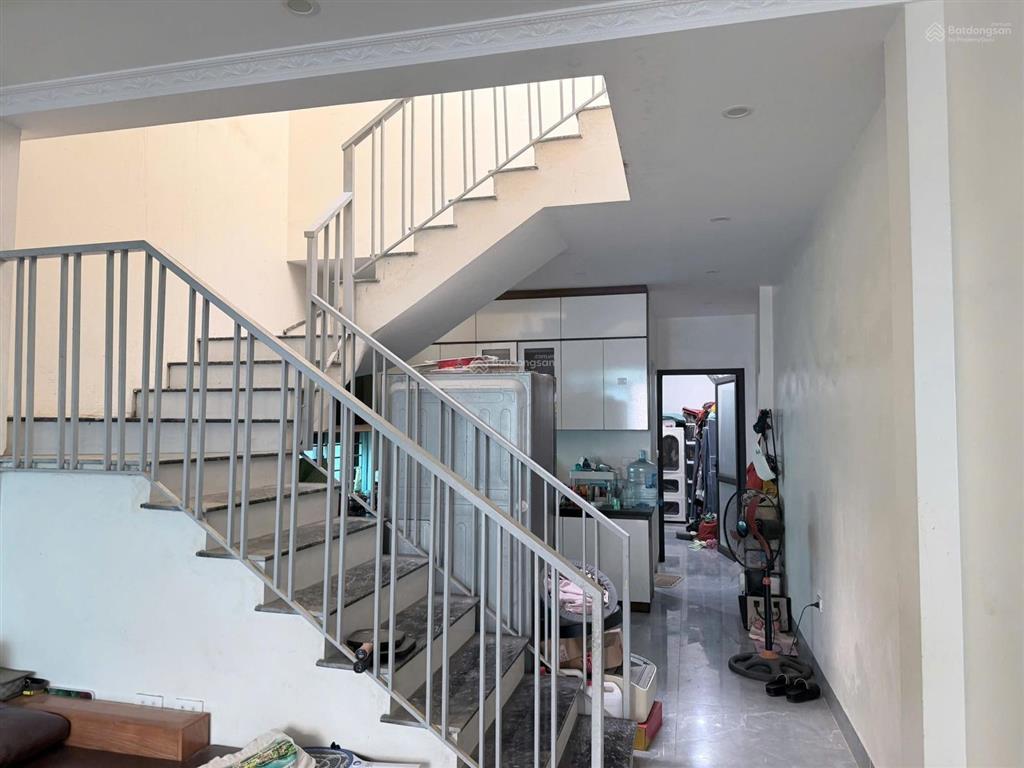 Chính chủ gửi bán nhà hai tầng 4 phòng ngủ tại thôn miễu sát đhqg, dt 79m2, 4,2 tỷ,  0349 946 ***