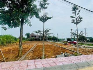 Chủ ngộp cần bán gấp 100m full thổ cư tại phú cát gần các trường đại học giá chỉ 2,2 tỉ