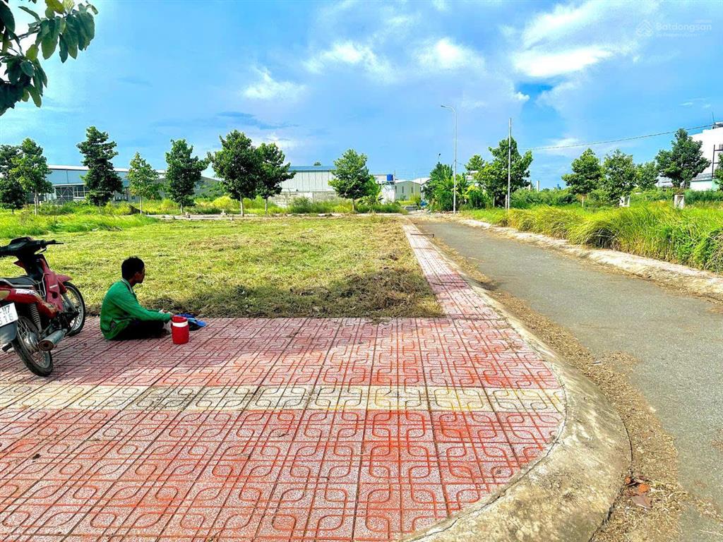 Bán lô góc khu dân cư tây nam thủ thừa