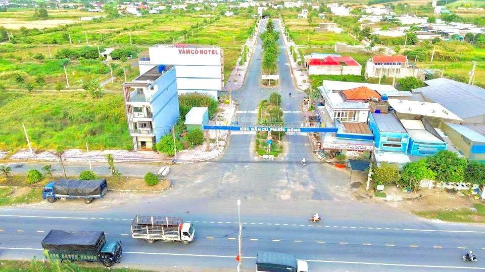 Bán gấp lô đất ngộp kdc phước đông  đất nở hậu