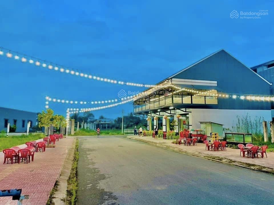 Cho thuê 400m2 đất mặt tiền đt818 kinh doanh ngay được  trung tâm thị trấn thủ thừa