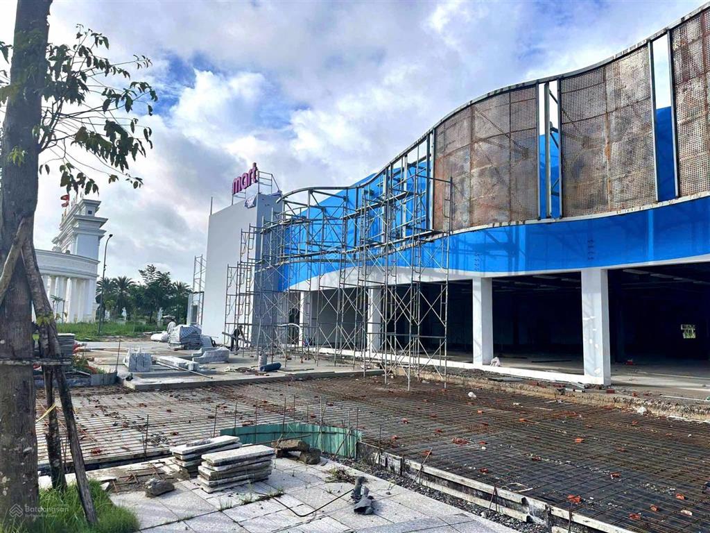 Cần tiền bán lô đất thị trấn thủ thừa, 100m2 sổ sẵn, gần chợ thủ thừa
