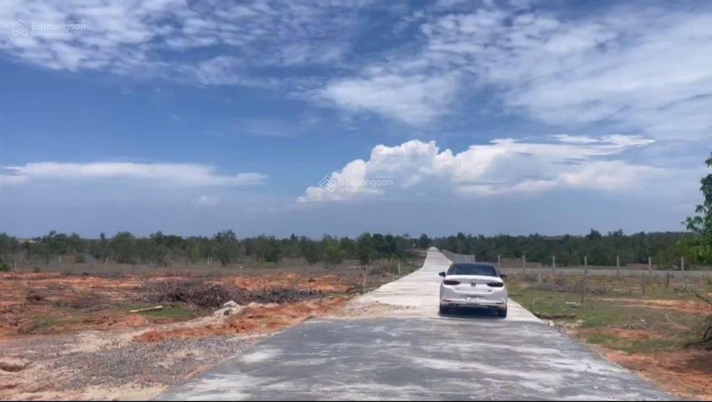 Bán 3000m2 phường mũi né. đường bê tông liên thôn giá 1,5tr/m2