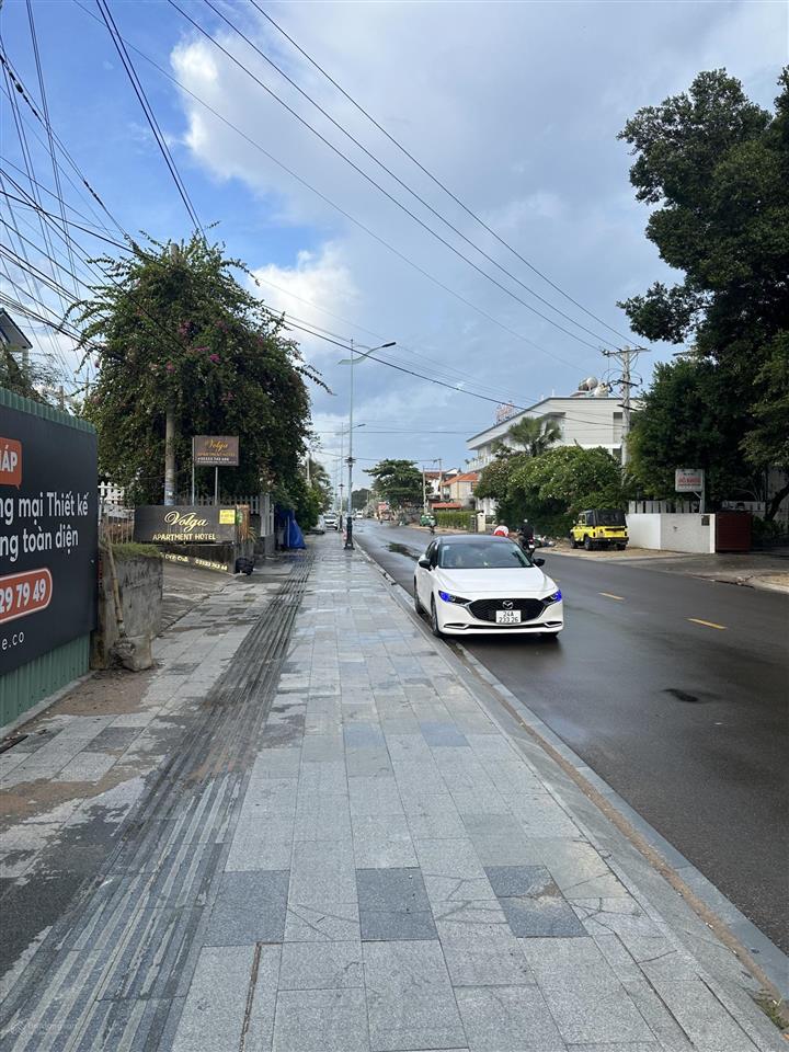 Bán 550m2 có 367m2 thổ cư, đường nguyễn đình chiều. hàm tiến, mũi né giá 26 tỷ