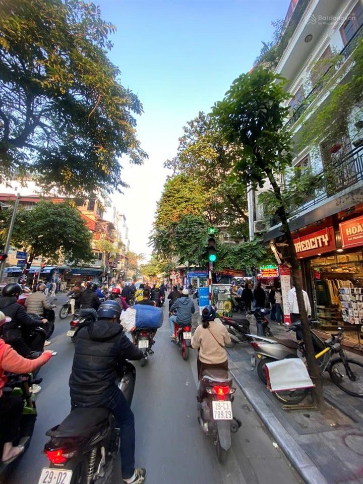 Cho thuê mặt bằng tầng 1 phố du lịch hàng bồ dt 55m2. vị trí đẹp nhất