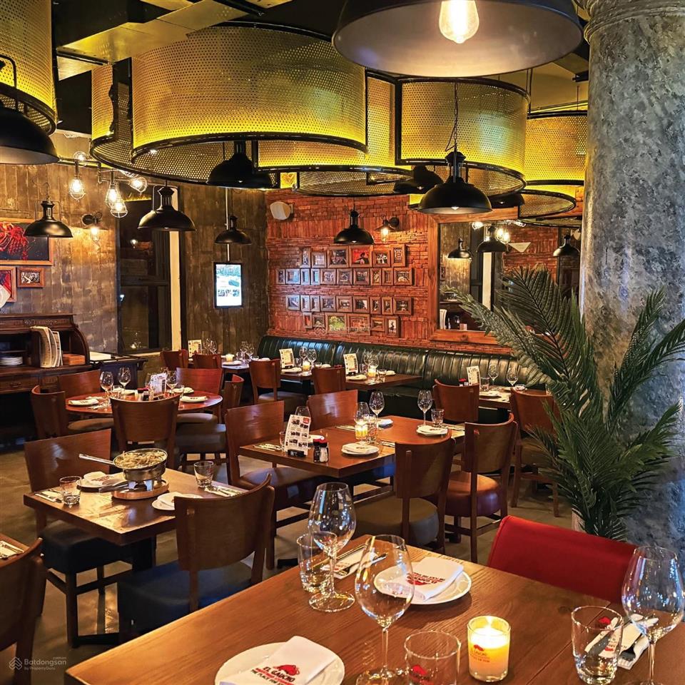 Cho thuê mặt bằng mặt tiền 6m mặt phố hàng bông dt 110m2 x 2 tầng. hợp cafe, showroom, nhà hàng