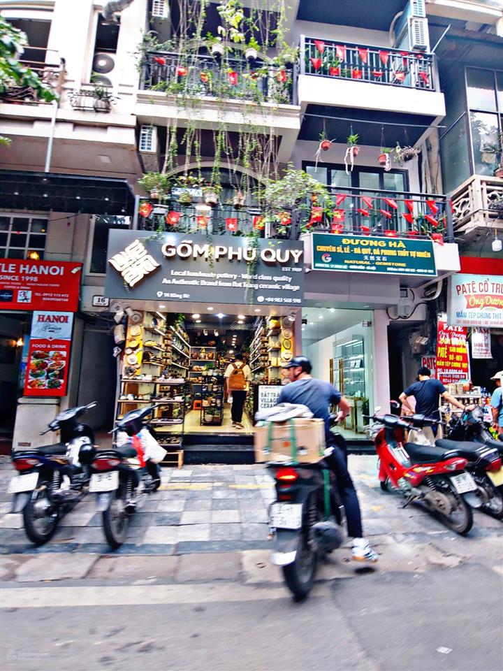 Cho thuê mặt bằng mặt phố hàng hòm dt 100m2 x 4 tầng. vị trí đẹp gần ngã ba. kd nhà hàng oke