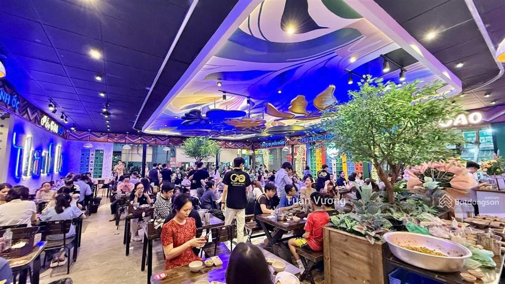 Siêu phẩm mặt phố nguyễn khánh toàn! diện tích 180m2, mặt tiền 12m cực khủng. hợp mọi mô hình
