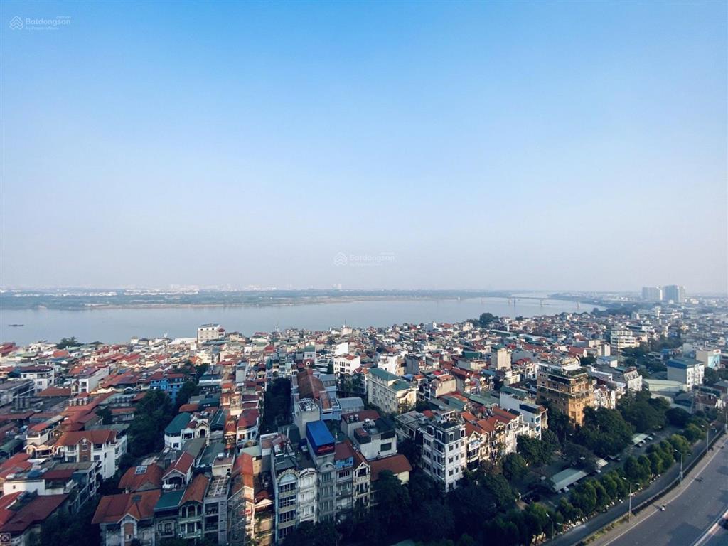 Cho thuê căn góc 126m2  3 phòng ngủ + 1 kho rộng  đầy đủ đồ chung cư sun ancora lương yên