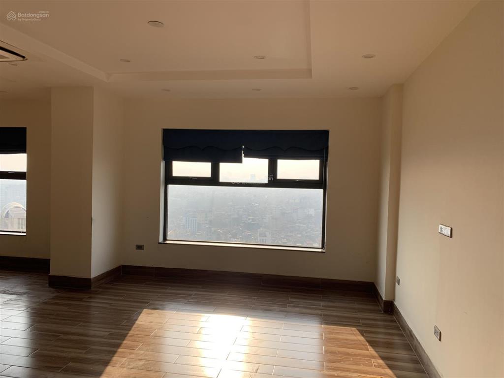Cho thuê căn hộ 3 ngủ  120m2 chung cư kim khí số 1 lương yên giá thuê 20tr/ tháng