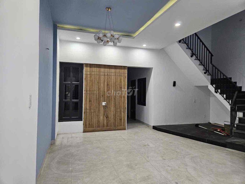Cho thuê nhà 1 tầng Phạm Đình Hổ thông biển Nguyễn Tất Thành