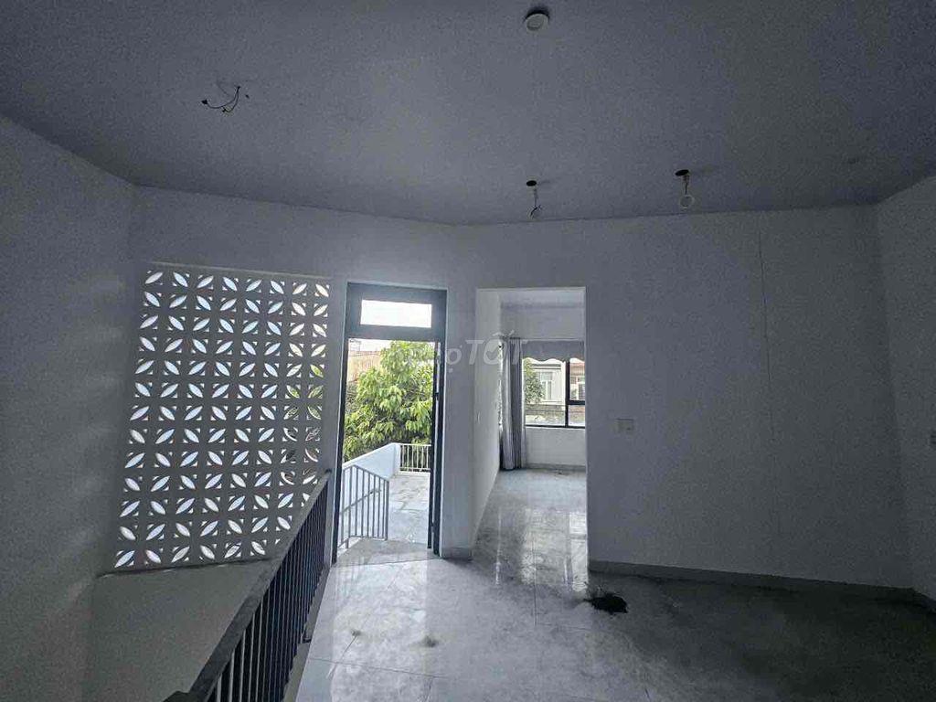 Cho thuê nhà 1 tầng Phạm Đình Hổ thông biển Nguyễn Tất Thành