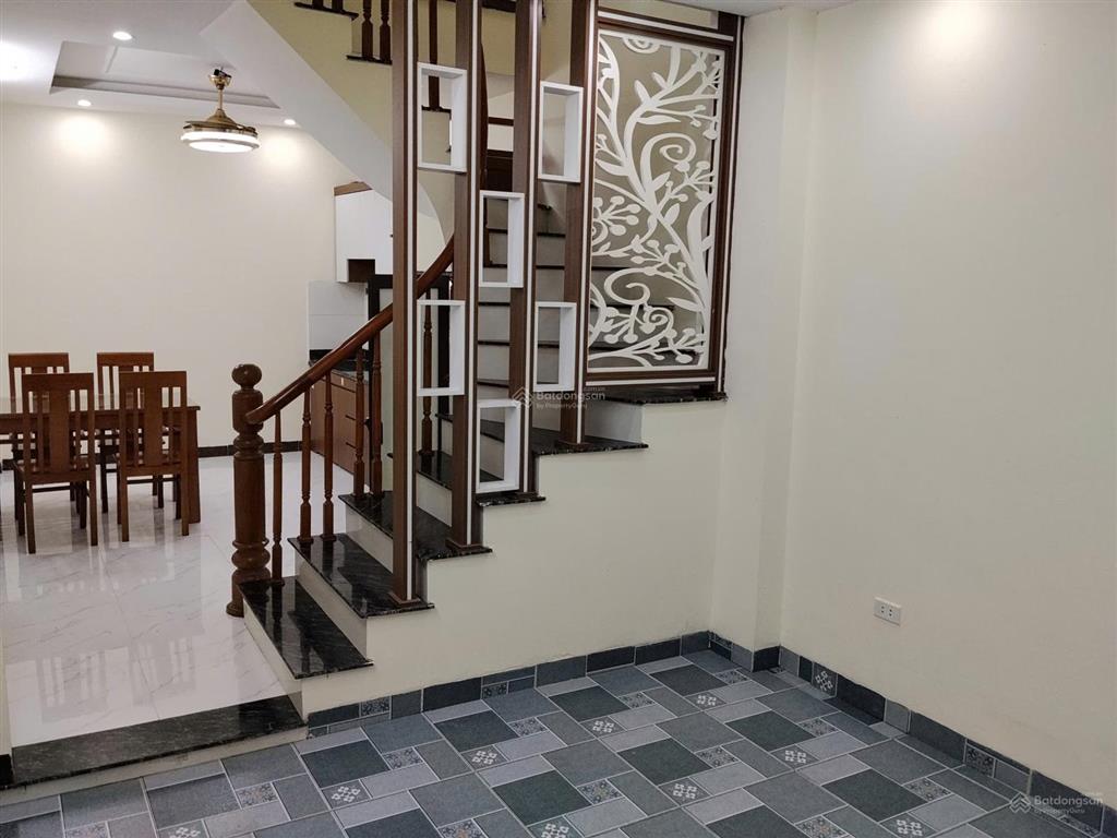 Nhà thạch bích 4 tầng x32m2 ngay chợ đầu mối phía nam, sát cạch cụm công nghiệp thanh oai,