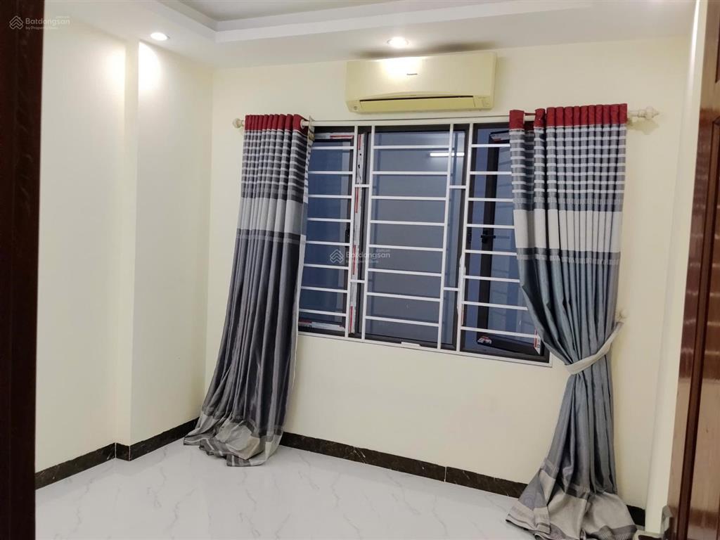 Nhà thạch bích 4 tầng x32m2 ngay chợ đầu mối phía nam, sát cạch cụm công nghiệp thanh oai,