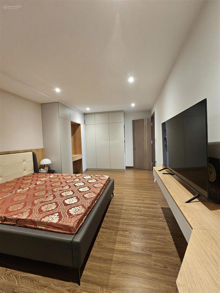 Căn hộ 3 ngủ udic, 168m2 đủ đồ đẹp xịn, slot oto đỗ hầm