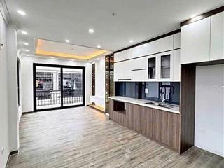 Cho thuê nhà ngõ 423 an dương vương 50 m2 x 6 tầng nhà mới tinh, có thang máy