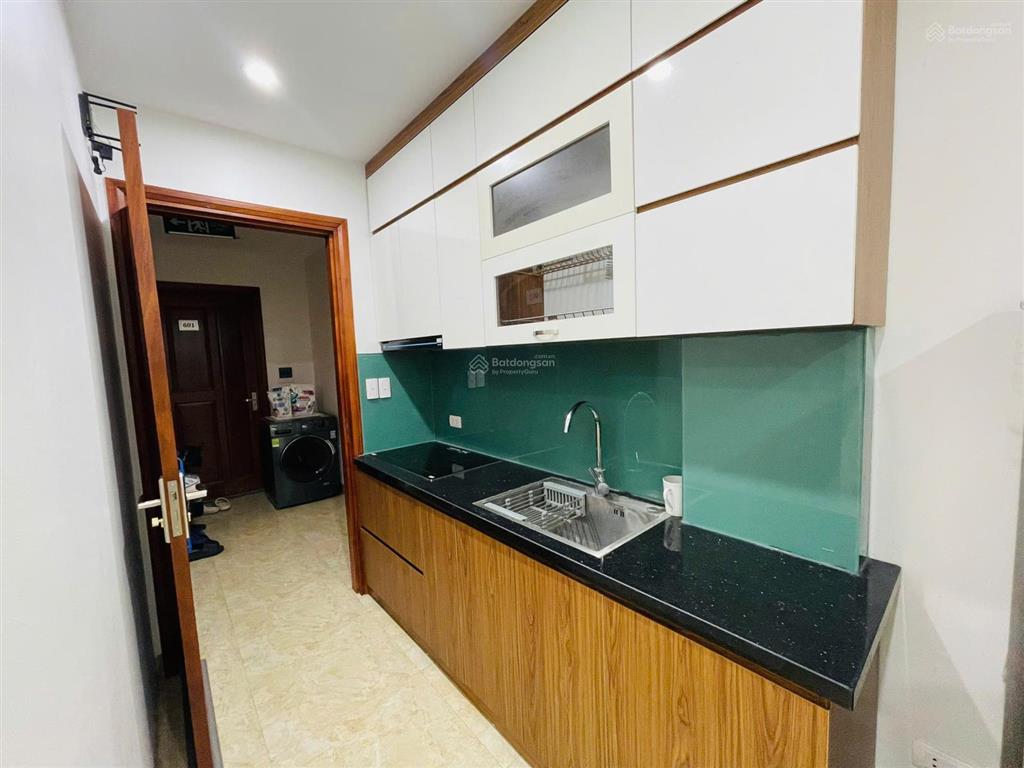 Cho thuê căn hộ 1 ngủ 1 khách ngõ 235 yên hòa 45m2 đủ đồ thang máy
