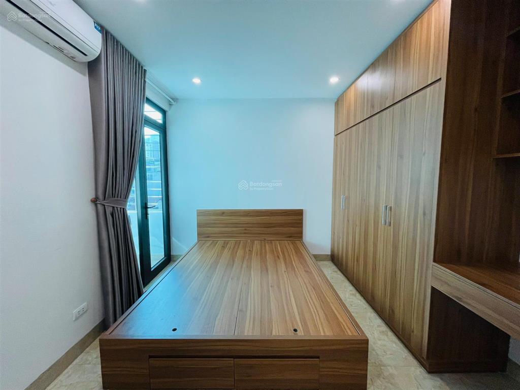 Cho thuê căn hộ 1 ngủ 1 khách ngõ 235 yên hòa 45m2 đủ đồ thang máy