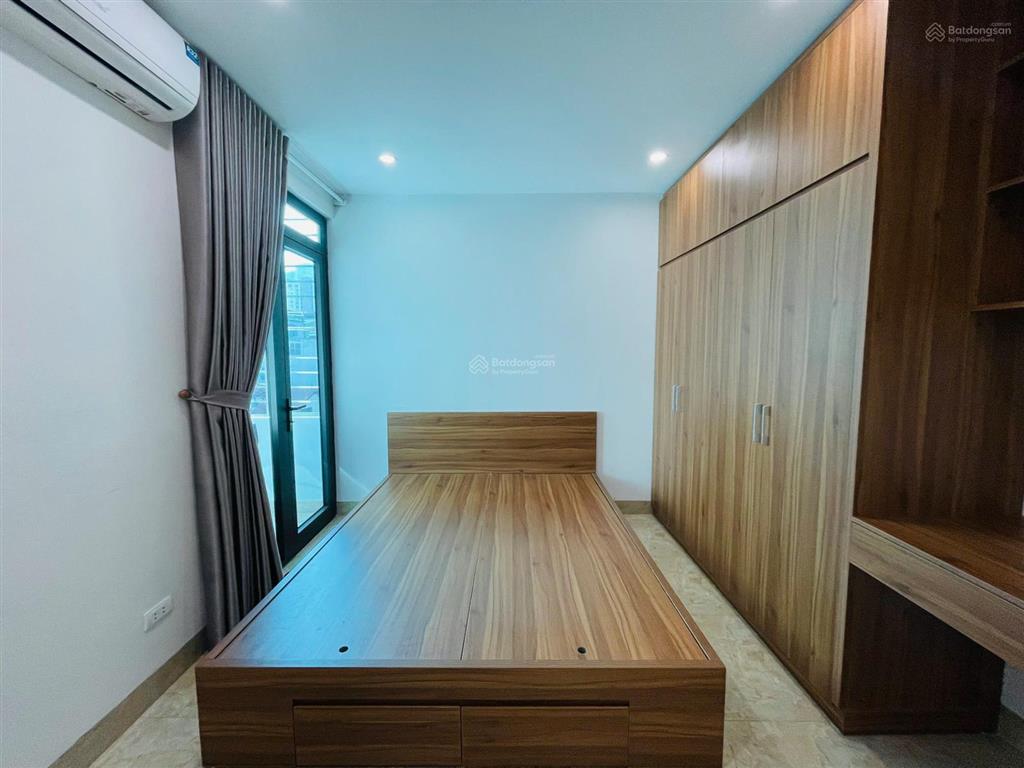 Cho thuê căn hộ 1 ngủ 1 khách ngõ 235 yên hòa 45m2 đủ đồ thang máy