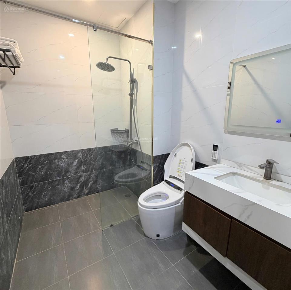 Cho thuê căn hộ 1 ngủ 45m² đặng thai mai  tây hồ
