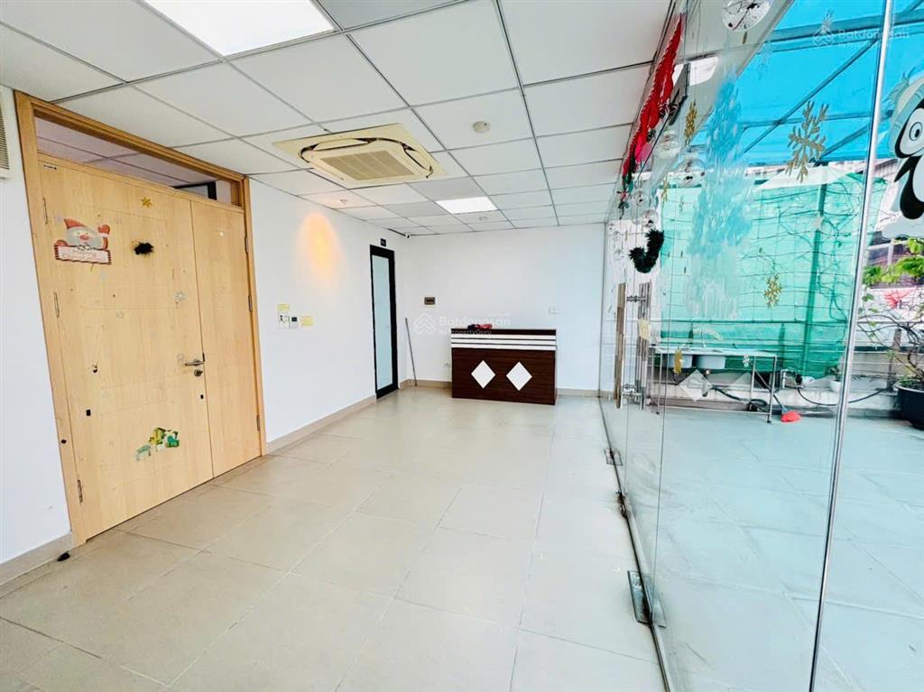 Cho thuê văn phòng khu mỹ đình đường dương khuê sàn 30m2 nhà mới 100% wc riêng,giá chỉ 7tr siêu rẻ